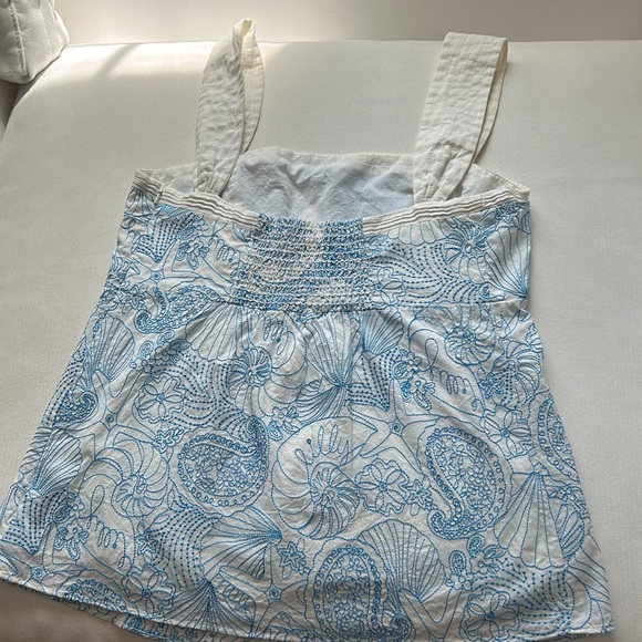 Lilly Pulitzer Vintage Embroidered Top. Size 6 - Picture 3 of 4